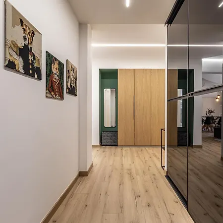 Lux-via Canalino- Pass Ztl Parking Wifi Apartamento Módena